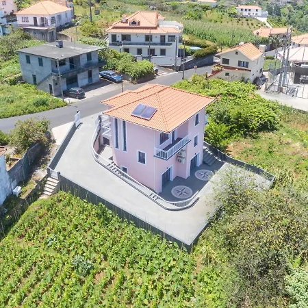 Pearl * Santana (Madeira)