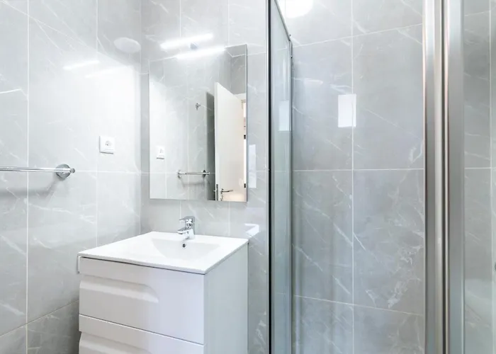 Pearl * Santana (Madeira)