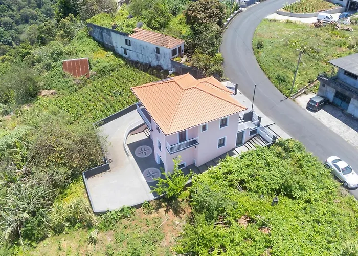 Pearl * Santana (Madeira)