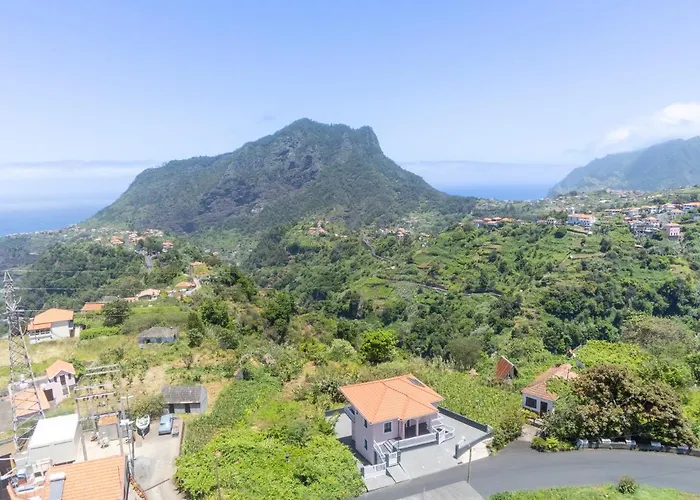 Pearl * Santana (Madeira)